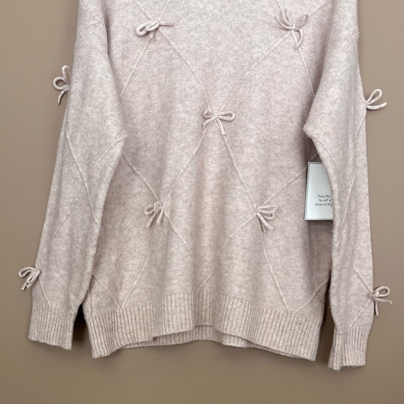 {Calligraphie} Diamond Pattern Wool Blend Crewneck Sweater with Bow Details - 1X - Picture 3 of 10